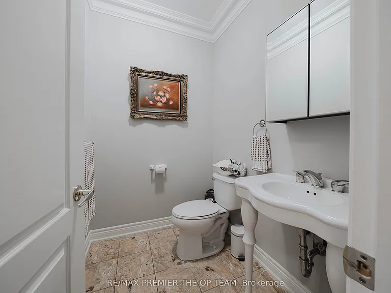 56 Park Ridge Dr #UPPER — Photo 27