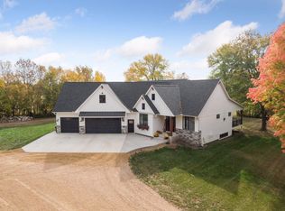8780 Airport Rd, Waconia, MN 55387