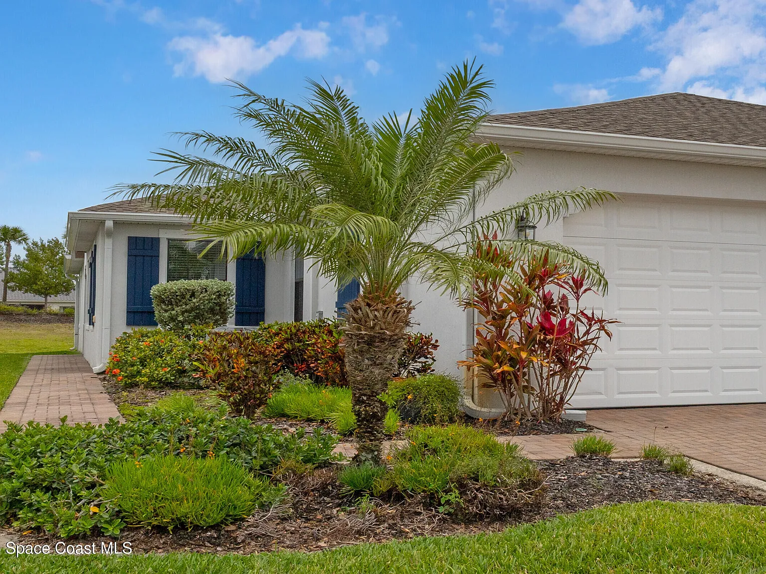 2 bed, 2.0 bath, 1565 sqft, $2,800 — Photo 2