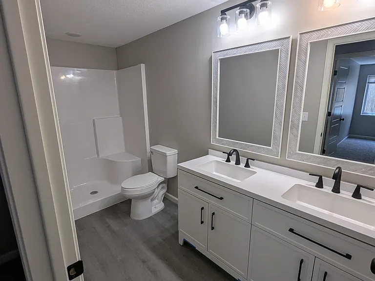 3421 W Angel St — Photo 13