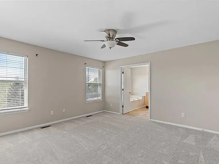 605 Thornridge Dr — Photo 13