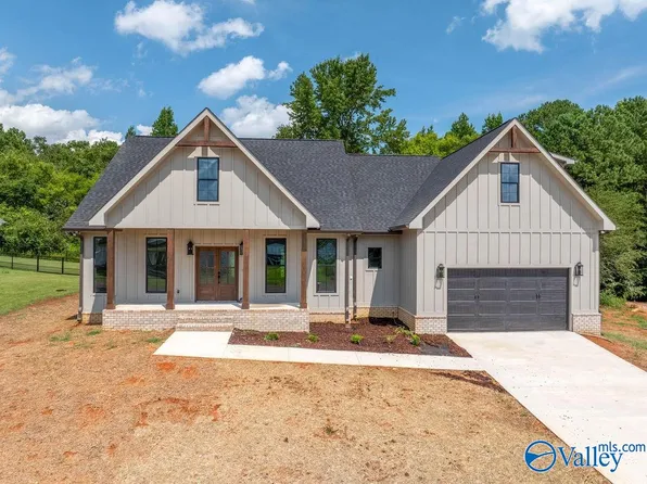 125 Betty Way, Scottsboro, AL 35769