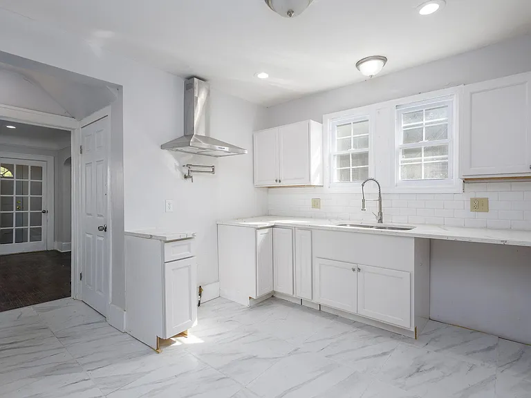 4341 Glendale Ave — Photo 12