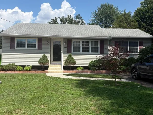 345 Ridge Ave, Blackwood, NJ 08012