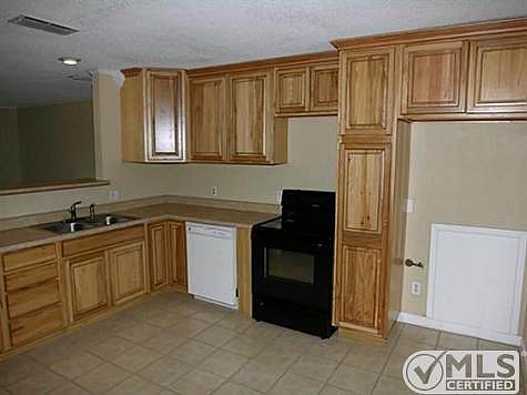 New Kitchen Cabinets & Countertops