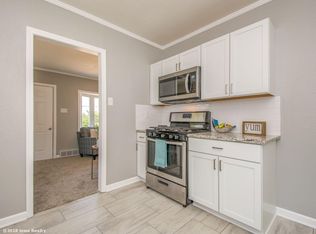 208 Lacona Ave, Des Moines, IA 50315