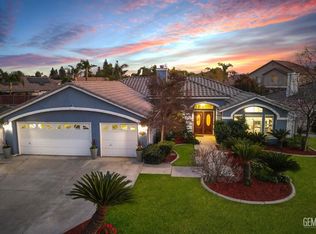 10903 Open Trail Rd, Bakersfield, CA 93311