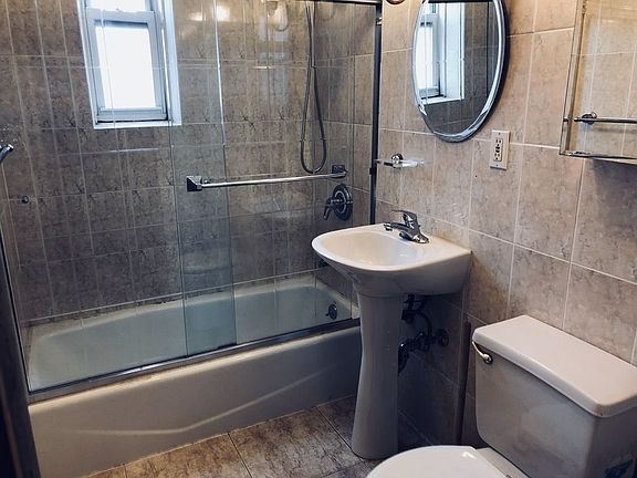 4th image of 3965 51st St APT 1A