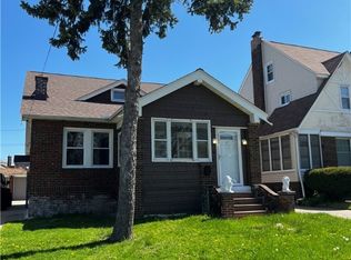 18301 Neff Rd, Cleveland, OH 44119