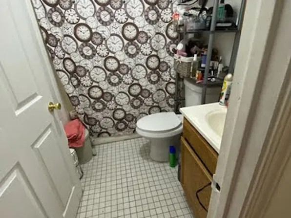 783 Elton Avenue image 1 of 5