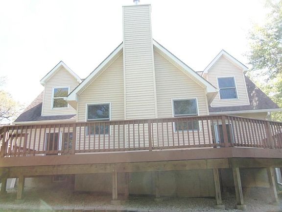 3rd image of 2030 Oak Dr