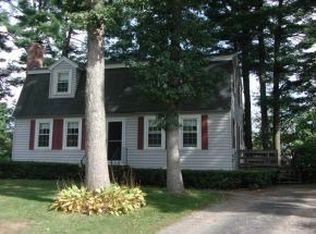 4 Twilight Dr, Nashua, NH 03062