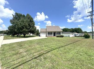 2432 Peachers Mill Rd, Clarksville, TN 37042