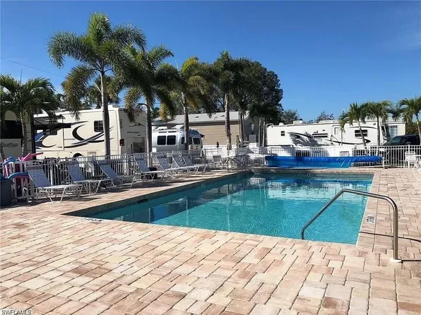 3781 Sesame LN, BONITA SPRINGS, FL 34134