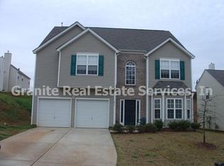 1911 Boysenberry Ct, Charlotte, NC 28216