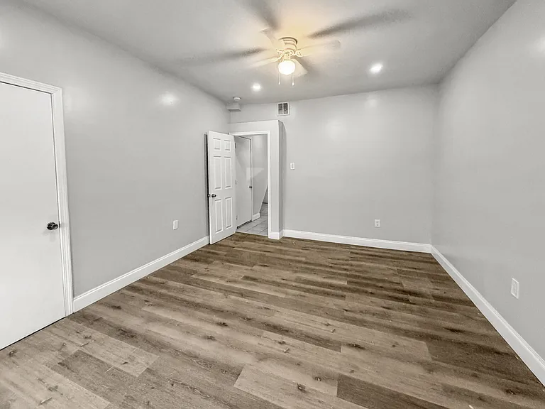 5341 Market St #2 — Photo 6