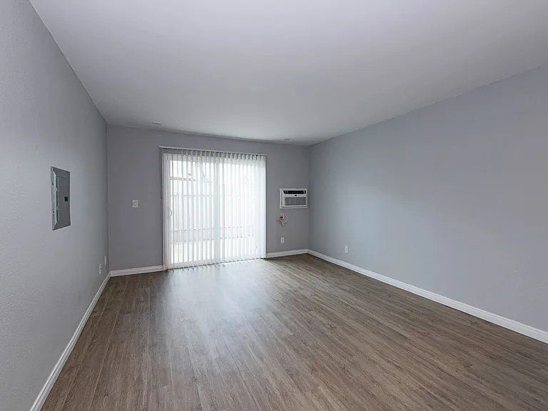 Parkside Apartments — Photo 16