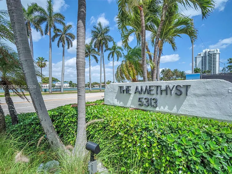 5313 Collins Ave #204 — Photo 3