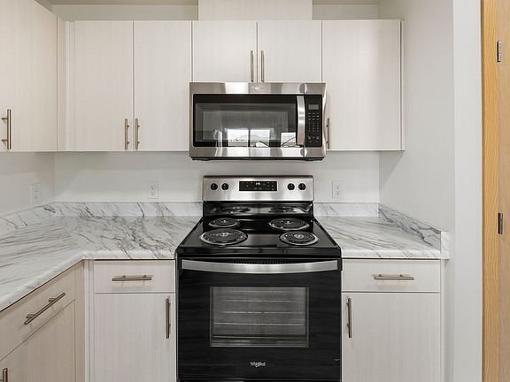 4th image of 625 W Meeker St #222