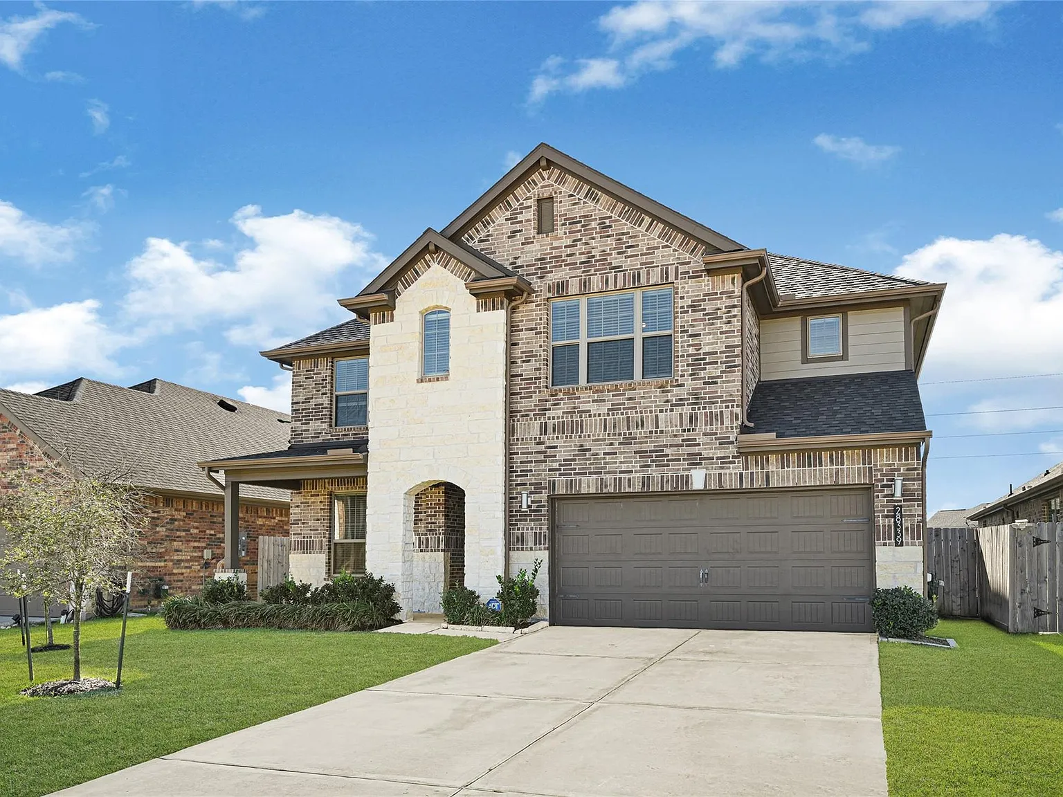 4 bed, 3.5 bath, 3346 sqft, $3,250 — Photo 2