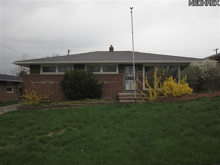 1st image of 2800 Somia Dr