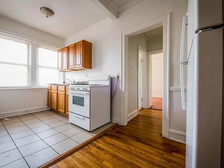 8001 S Ellis — Photo 11