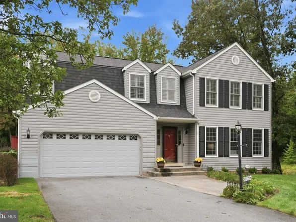 8825 Cardinal Forest Cir, Laurel, MD 20723