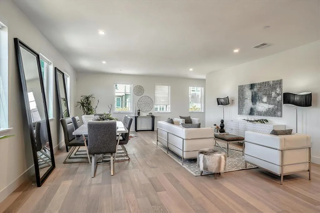 3 bed, 2277 sqft, $7,400 — Photo 3