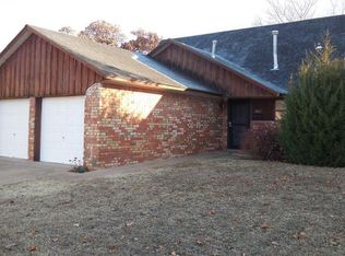 2012 Edgewood Dr, Edmond, OK 73013