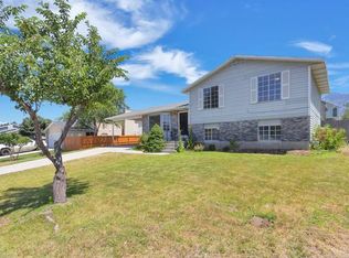10781 S Superior Dr, Sandy, UT 84094