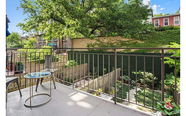 Sold by Douglas Elliman | media 27