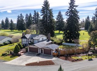 8002 Sapphire Drive SW, Lakewood, WA 98498