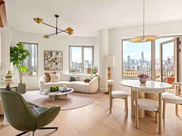 24-01 Queens Plz N #705, Long Island City, NY 11101