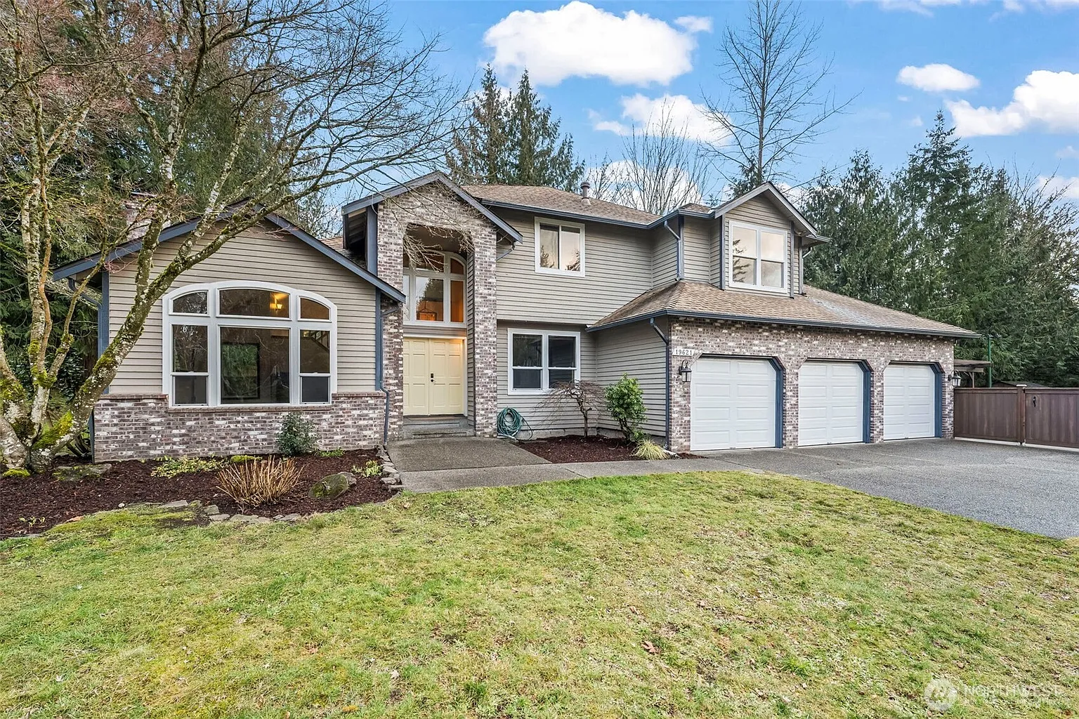 19621 SE 310th Place photo 1