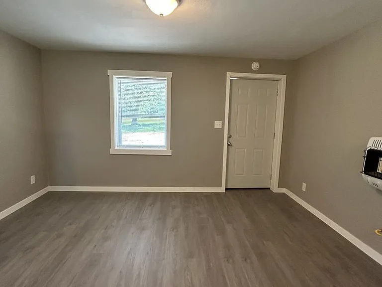 2379 Locust Rd — Photo 20