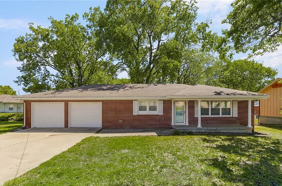 411 S Fulton St, Butler, MO 64730 | Zillow