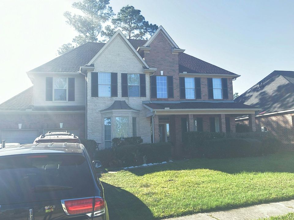 1st image of 906 Lake Spring Way