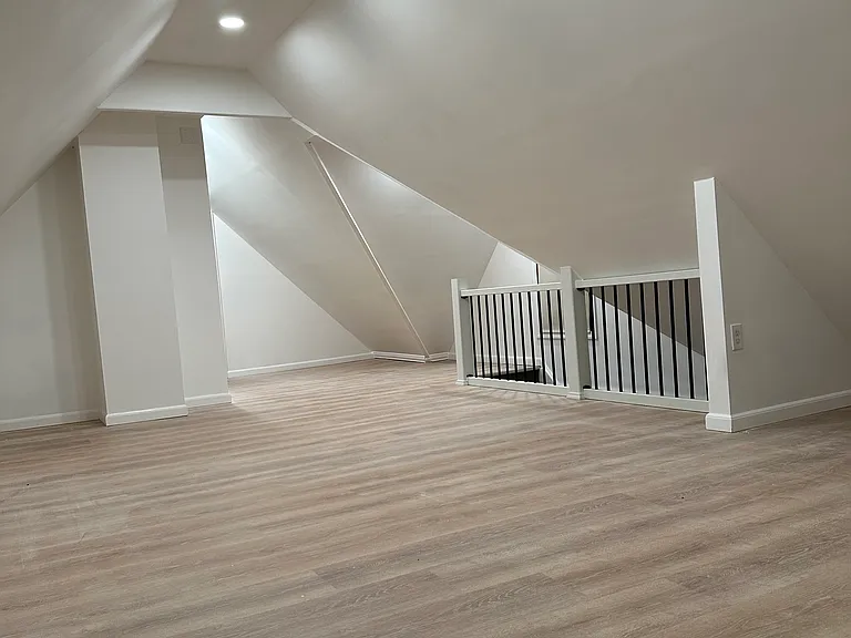 34 James St #2 — Photo 17