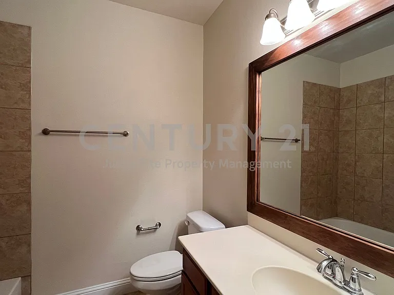 517 Highpark Ct — Photo 12