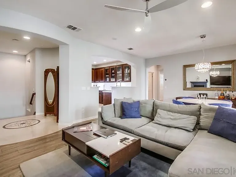 9240 Piantino Way — Photo 5