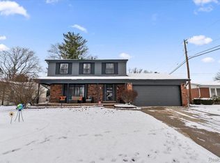 27735 Abington St, Southfield, MI 48076
