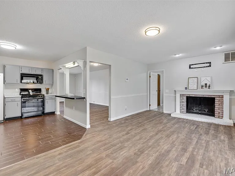 4649 McIlroy Dr — Photo 16