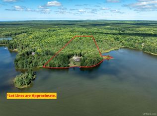 E6961 Maple Grove Rd, Munising, MI 49862