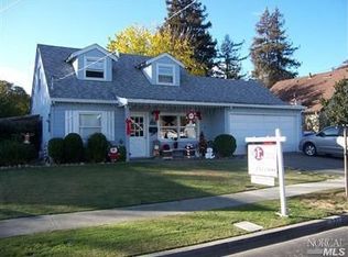 321 Pickwick Dr, Napa, CA 94558