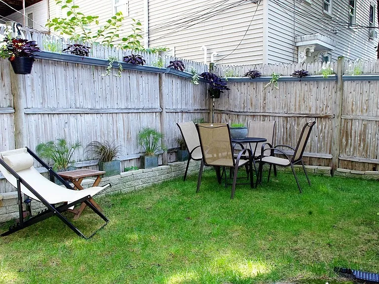 246 Cypress St #1 — Photo 11
