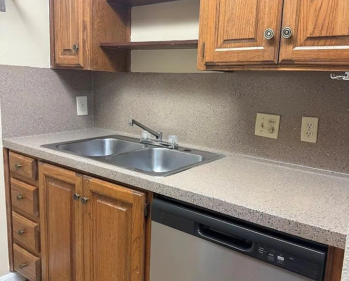 2529 Rio Grande St #96 — Photo 7