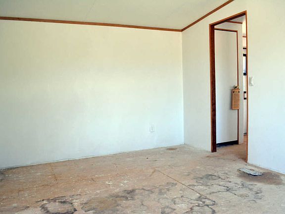 2nd image of 6450 E Noyes St