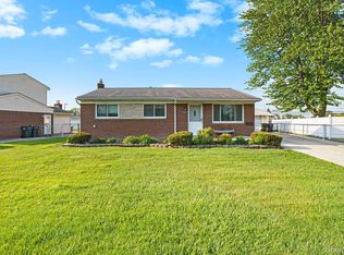 12818 Pomona Dr, Sterling Heights, MI