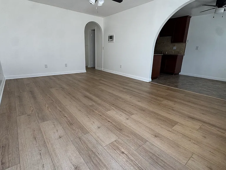 717 Boulevard Ave — Photo 5
