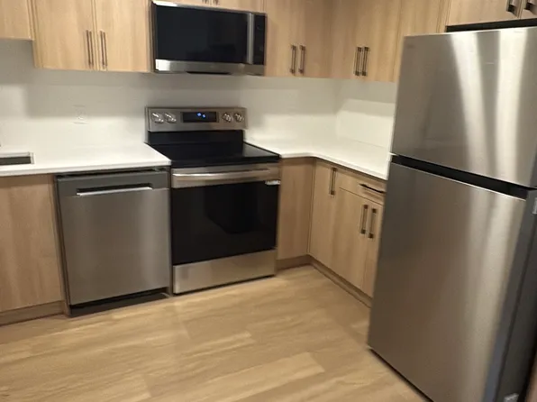 2008 46th St SE, Calgary, AB T2B 1K6